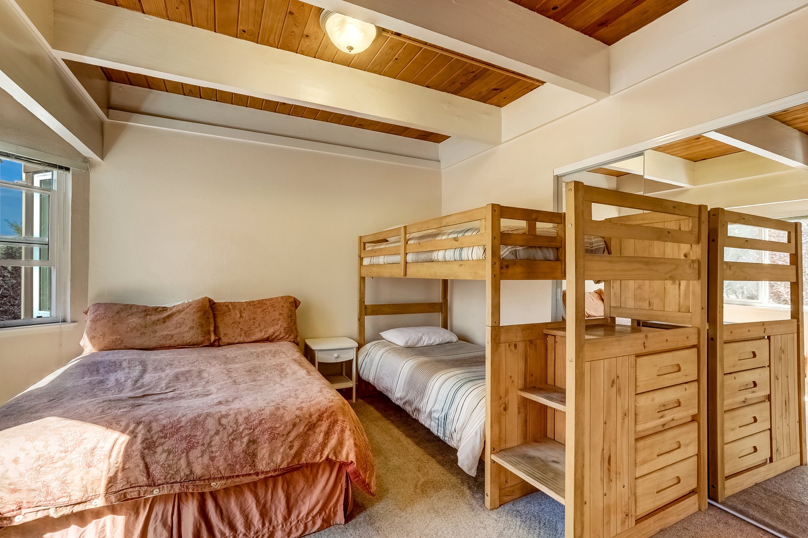 2nd bedroom: Queen bed and Twin bunk bed with cable TV, DVD player (upstairs)