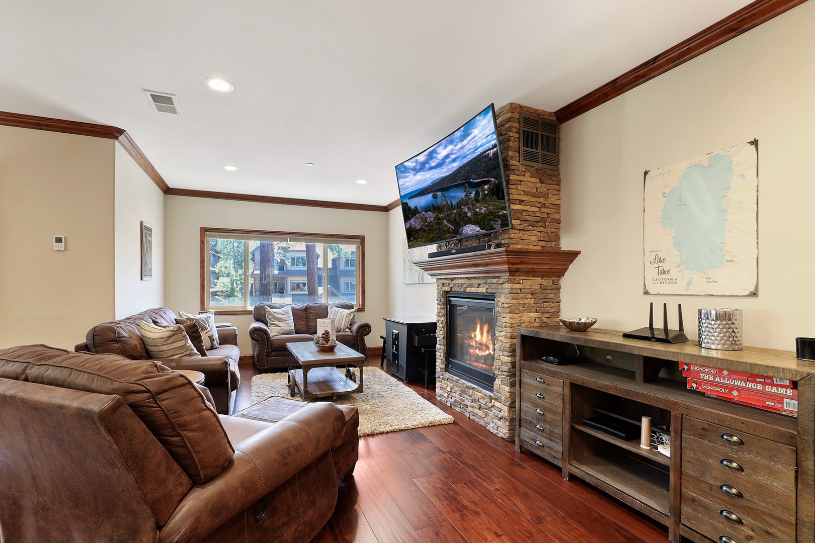 Living room with smart TV & gas fireplace
