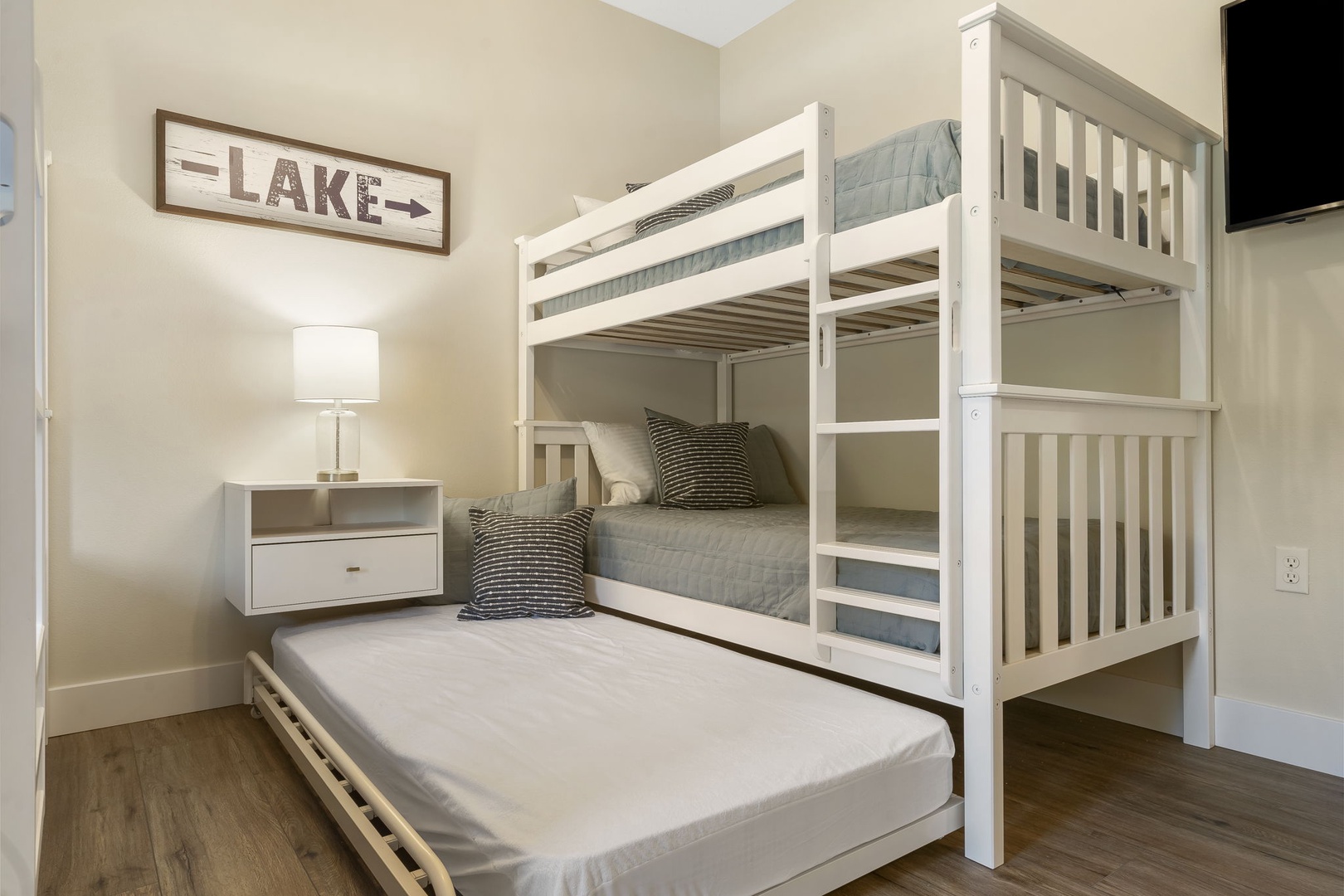 An additional Twin Trundle is tucked away in the Bunk Room, which offers sleeping space for 5