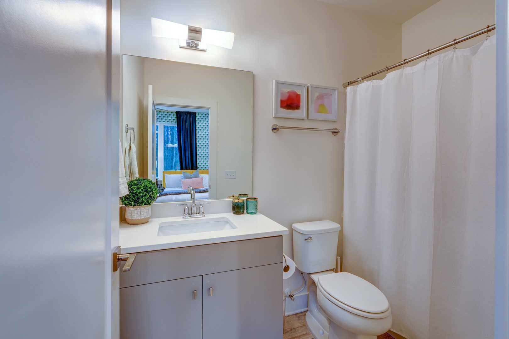 Bathroom #3 Shower/Tub Combo En-Suite to Bedroom #3