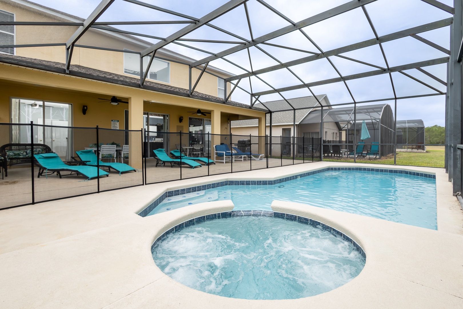 Make a splash in the private pool or lounge the day away under the lanai!