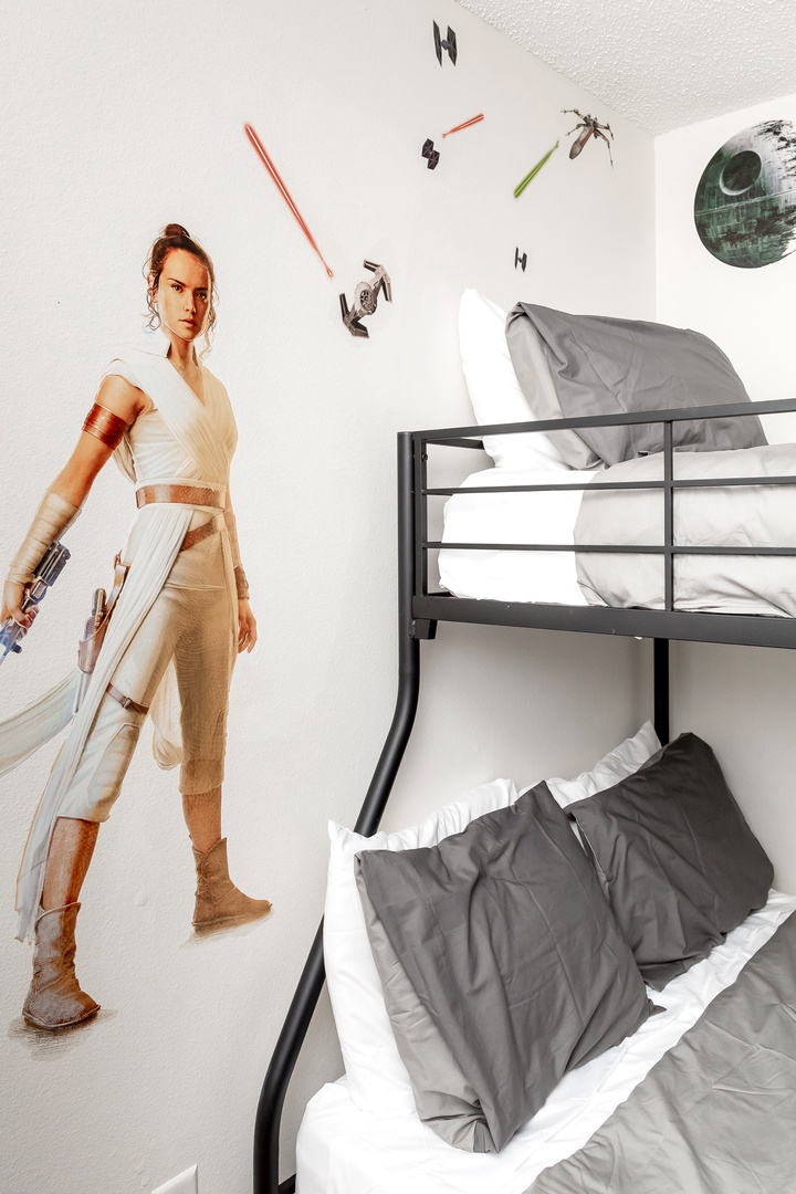 Star Wars themed bunk room