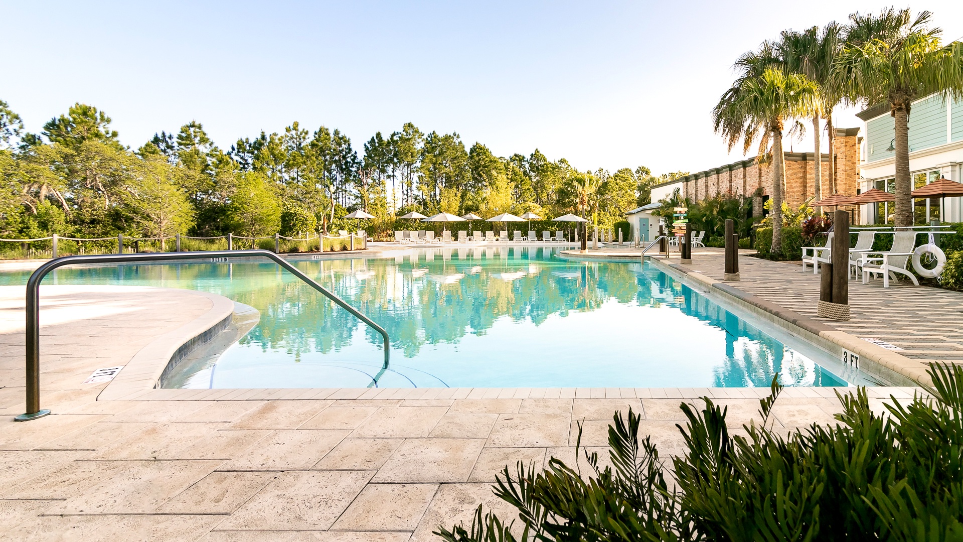 Beautiful shared pool!