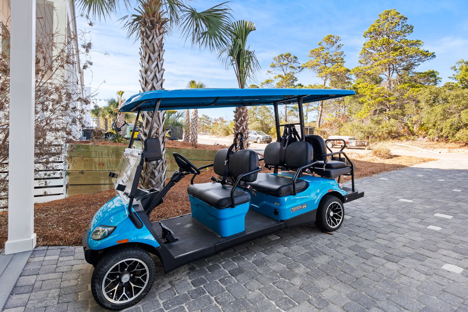 $500 weekly fee for use of the golf cart.