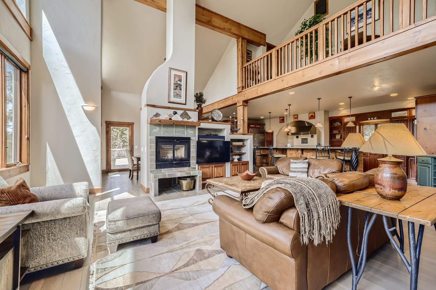 Living Room (fireplace not functional)