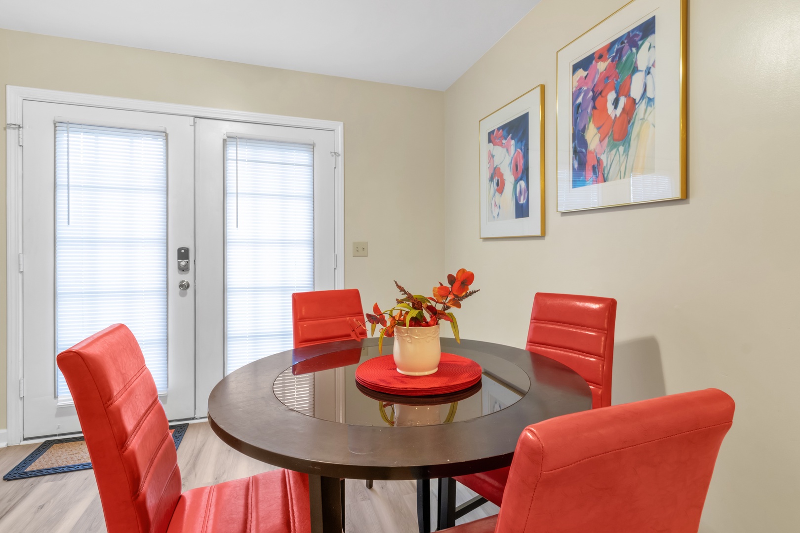 Enjoy a bite at the kitchen table, with seating for 4