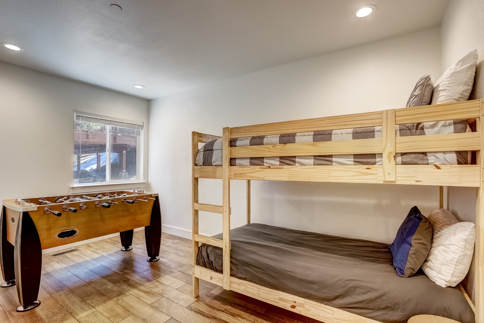 3rd bedroom: Twin bed with foosball (downstairs)