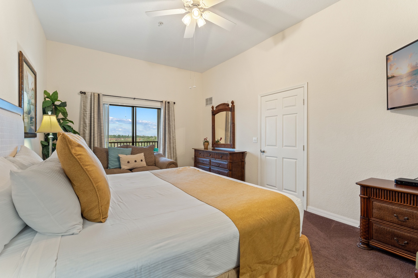 The regal king suite boasts a private ensuite, TV, & balcony access