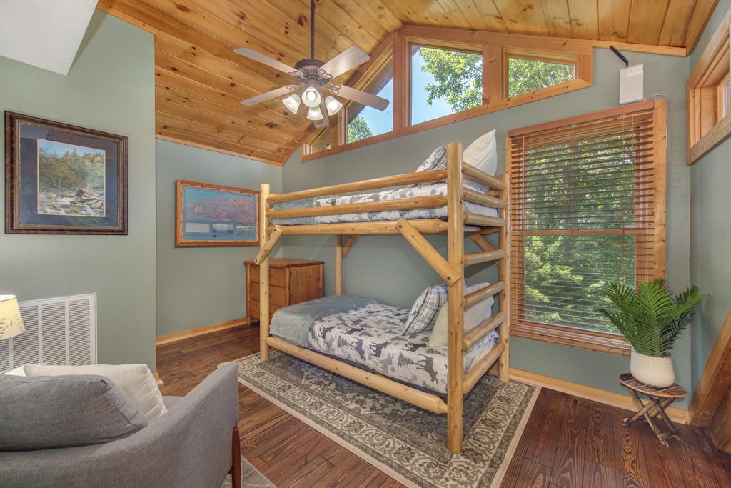 Twin/twin bunk  in the lofted space above the living room