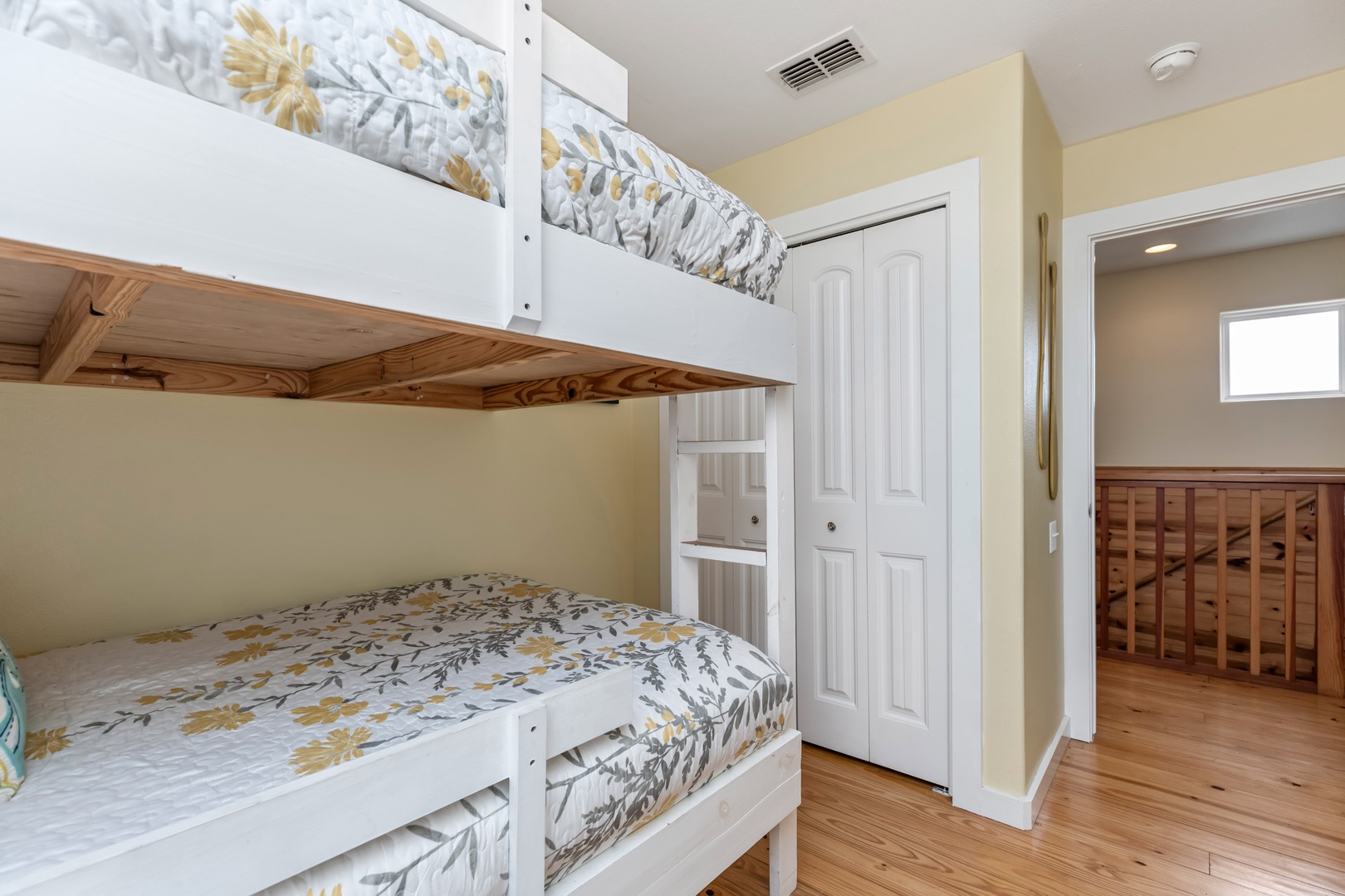Upstairs full size bunk room with smart TV