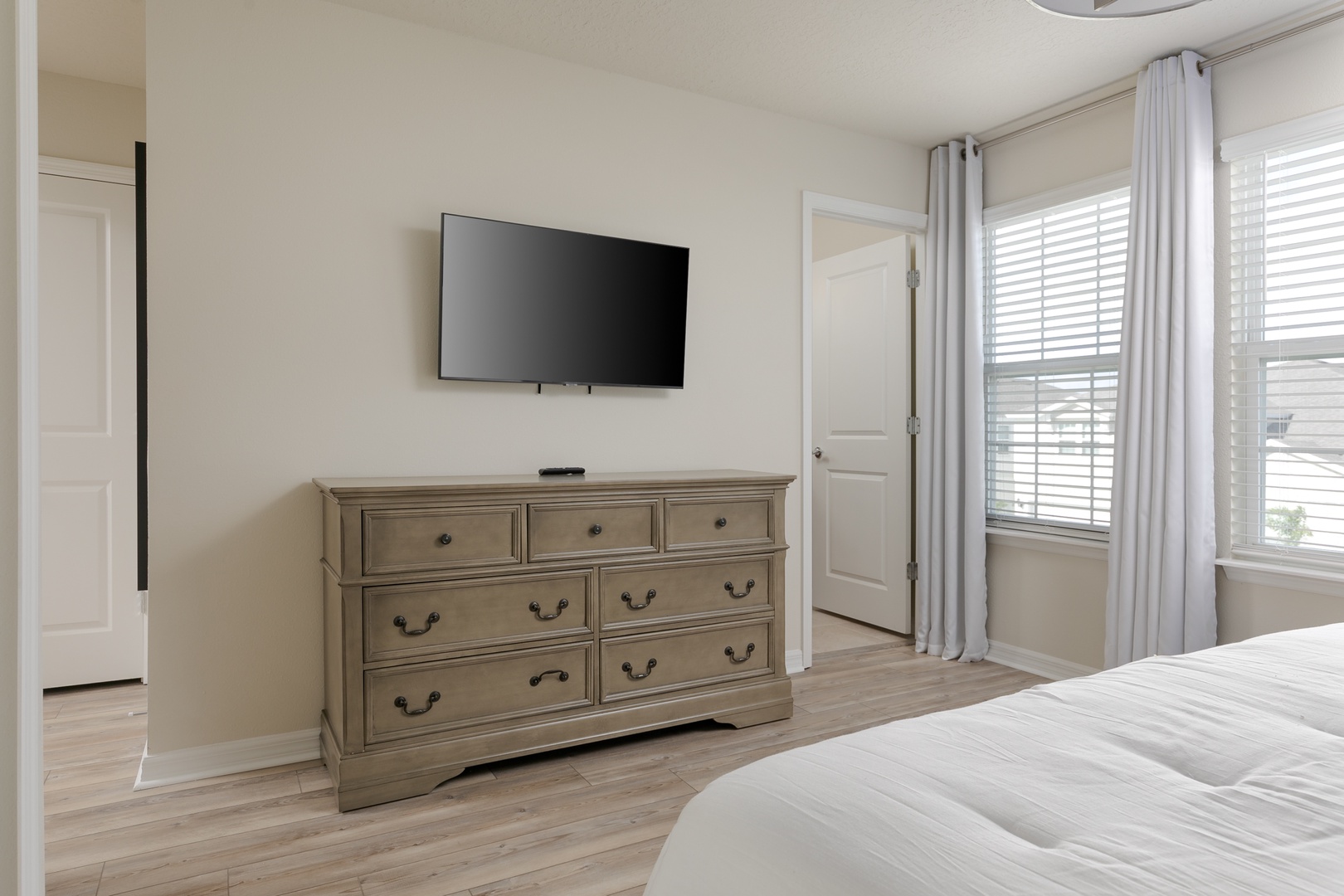 The final king suite on the 2nd level includes a private en suite & Smart TV