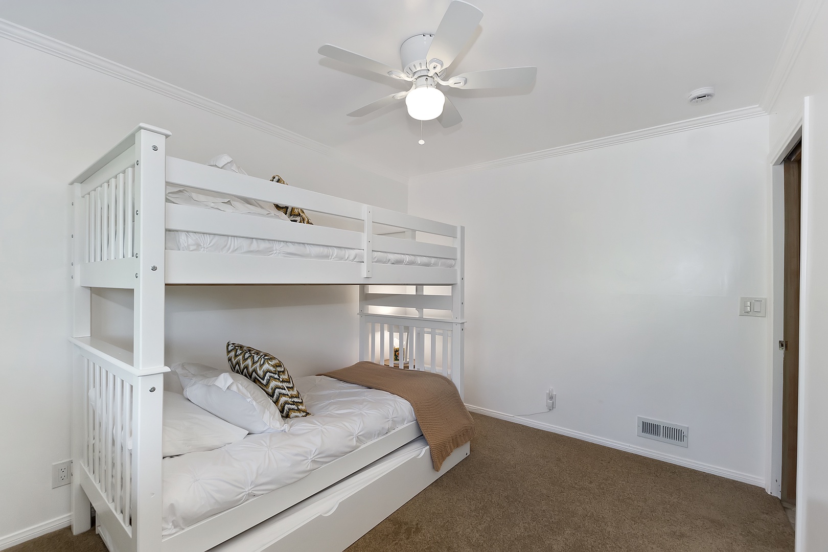 Bedroom 3 with twin/twin bed + twin trundle