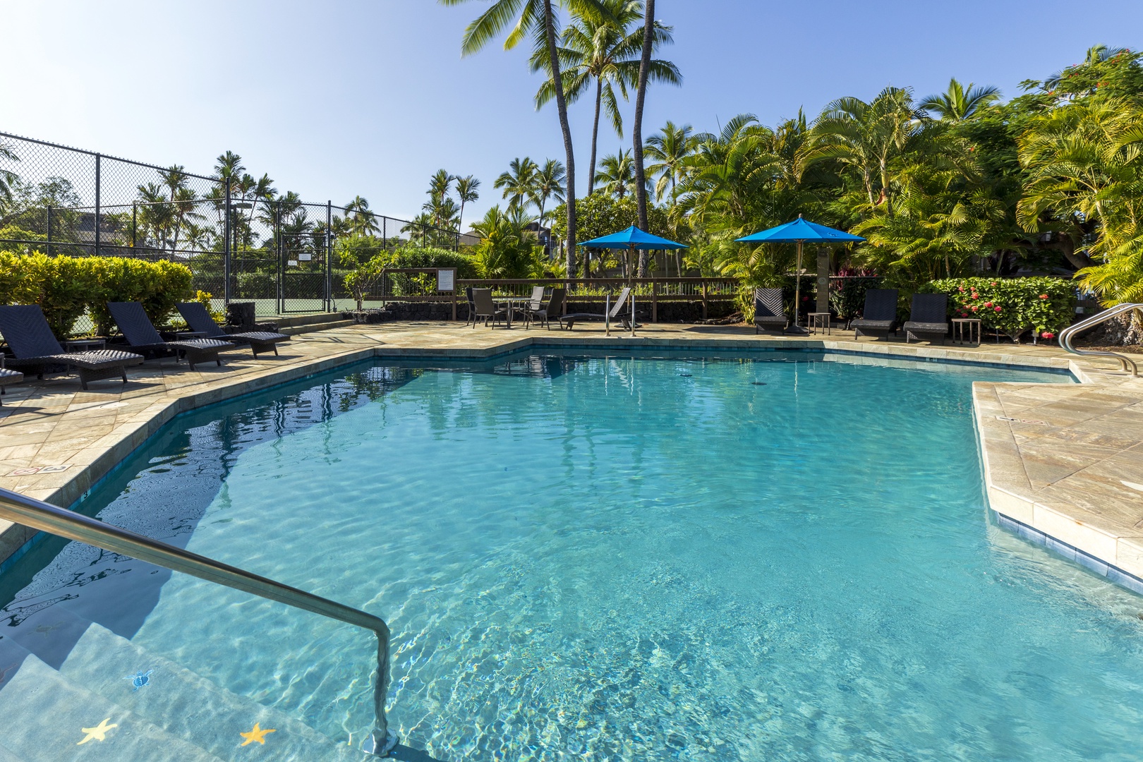 Kanaloa at Kona Pool Adult