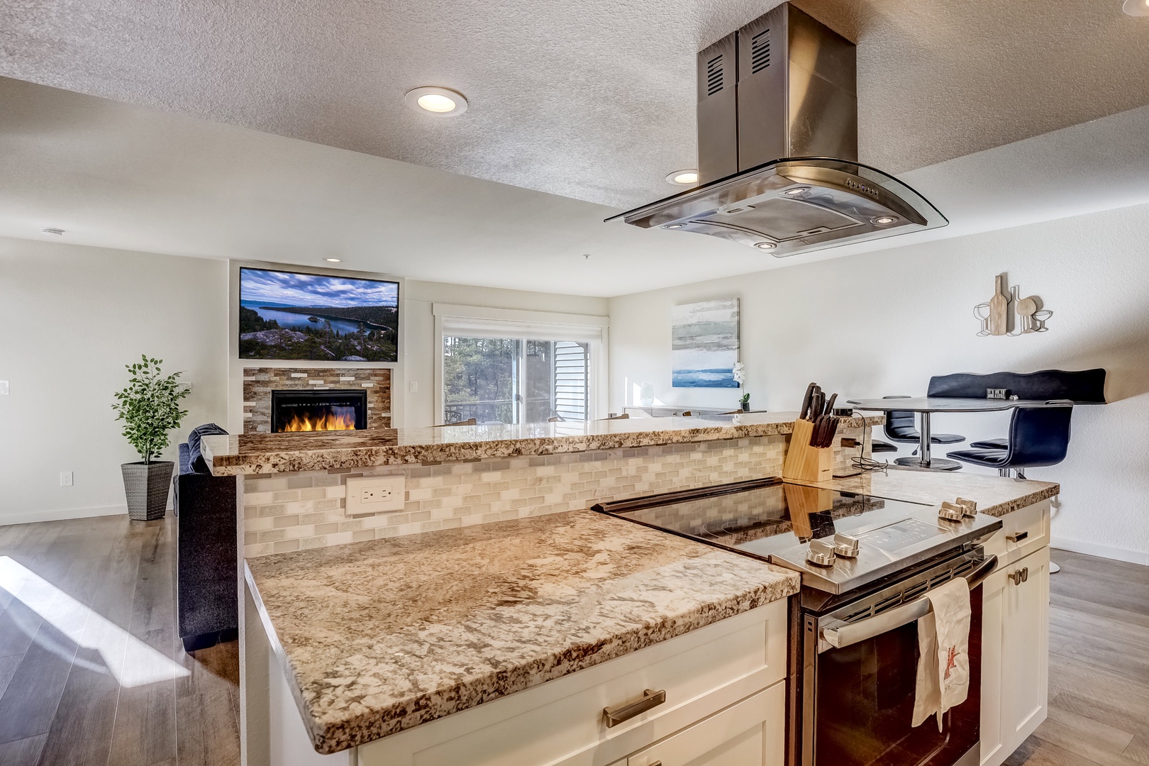 Updated kitchen with toaster, Keurig, slow cooker, blender, and more