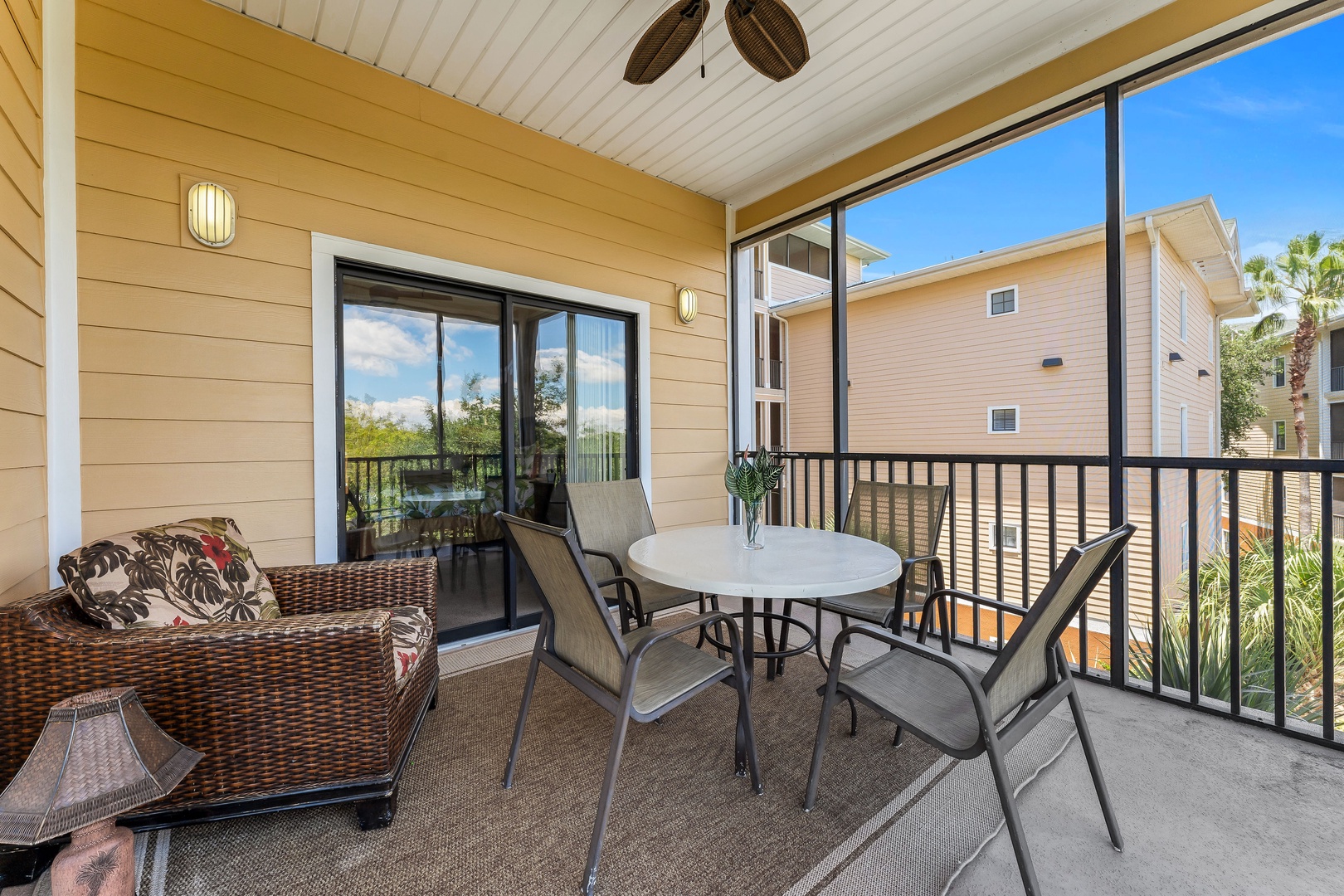 Balcony with outdoor seating