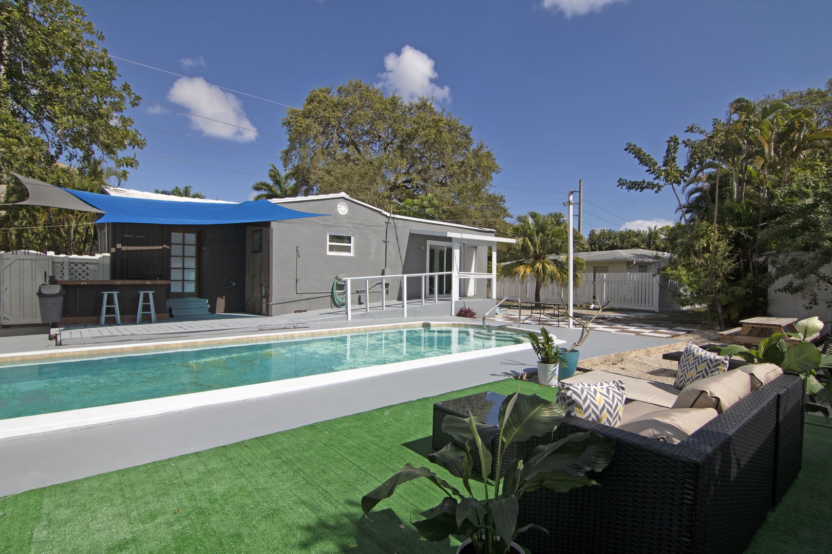 Tarpon River Getaway
