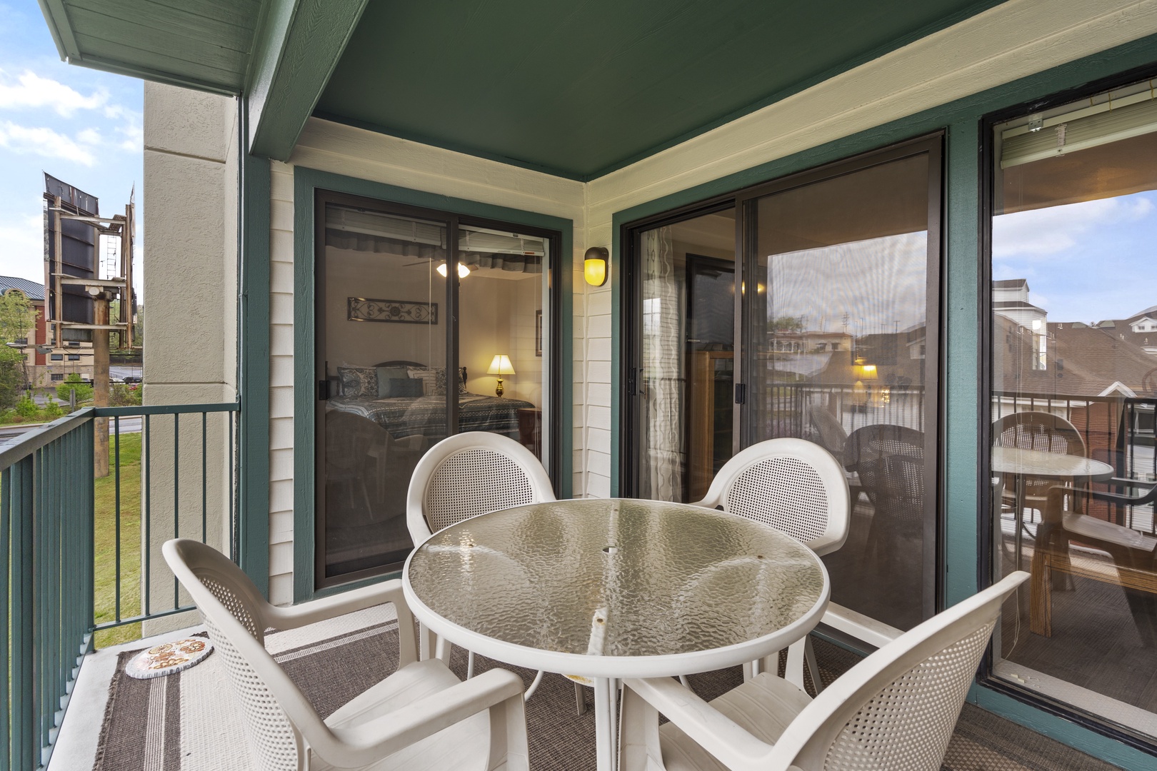 Balcony with outdoor dining for 4