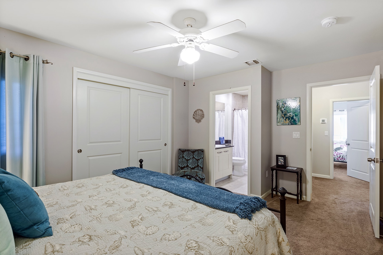 Bedroom 2 with King bed, and private en-suite (2nd floor)