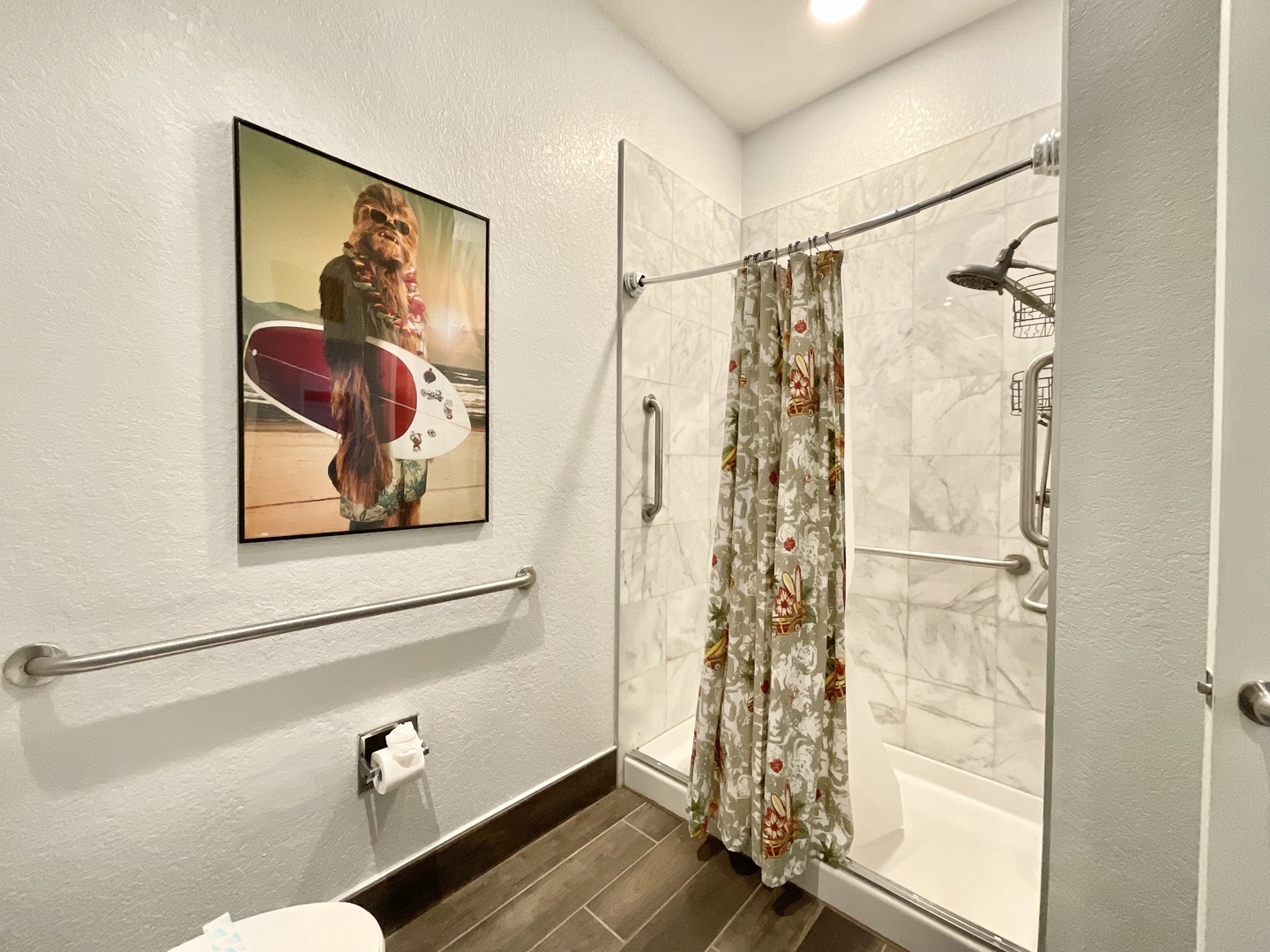 This Jedi-friendly full bath includes a single vanity & walk-in shower