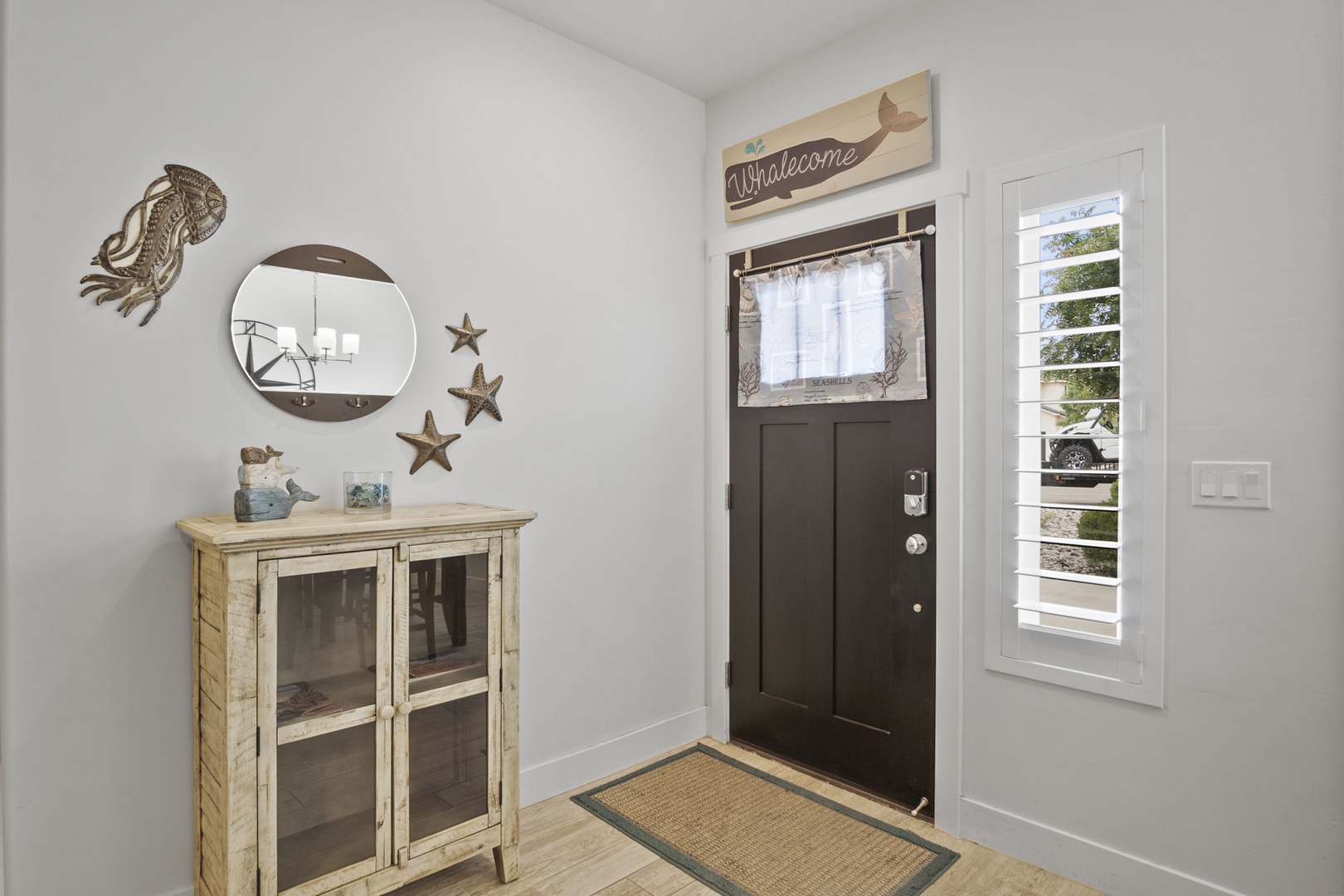 An inviting entryway will welcome you home