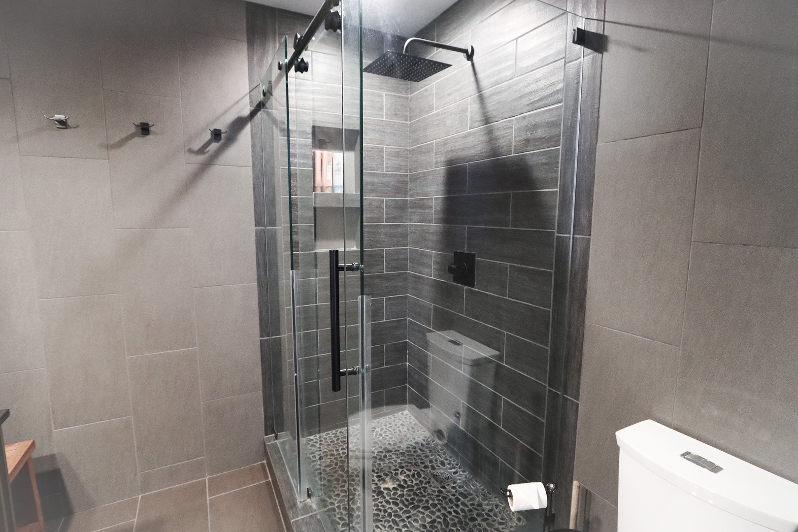 Ensuite bathroom with stand-up shower