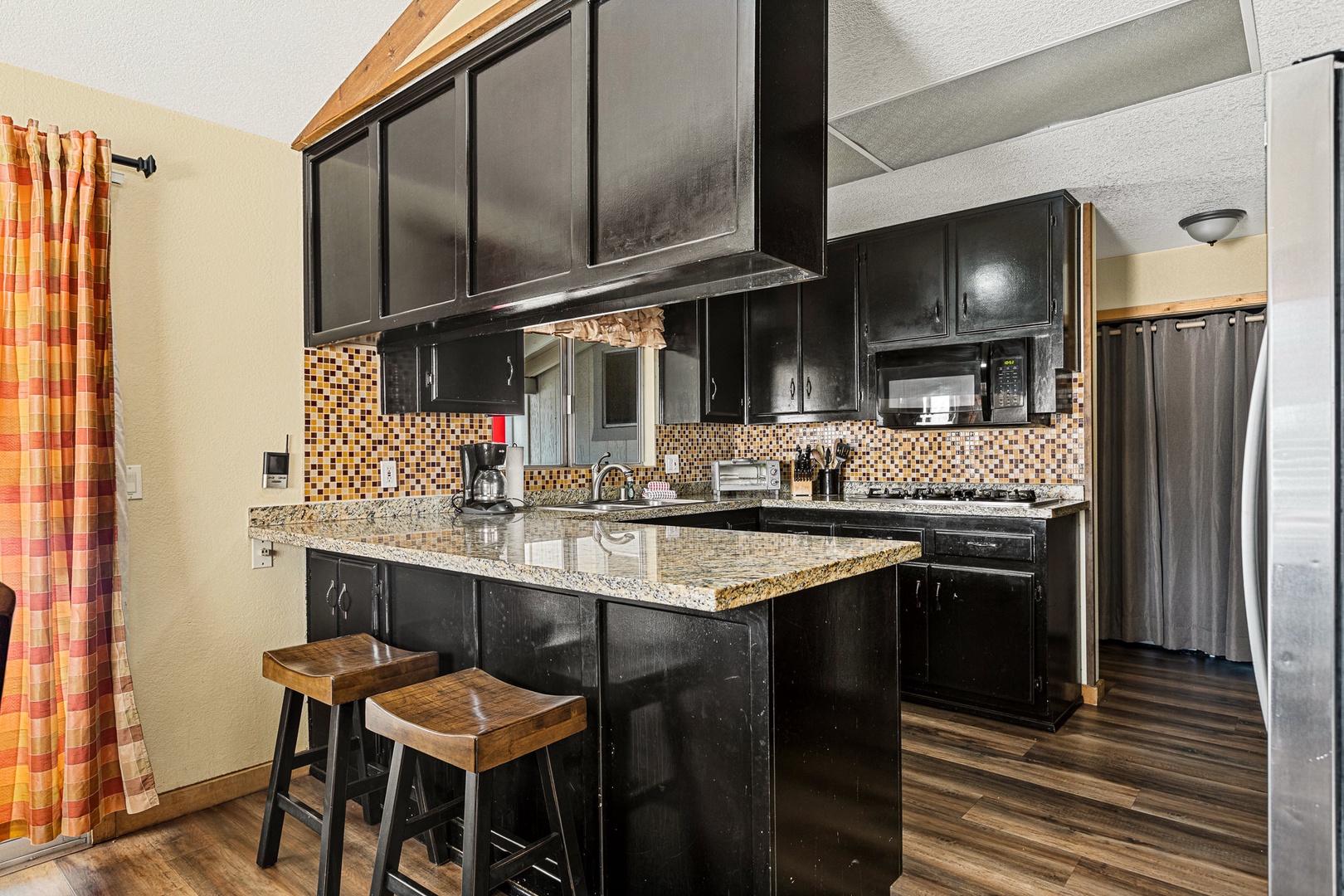 Kitchen bar counter with seating for 2