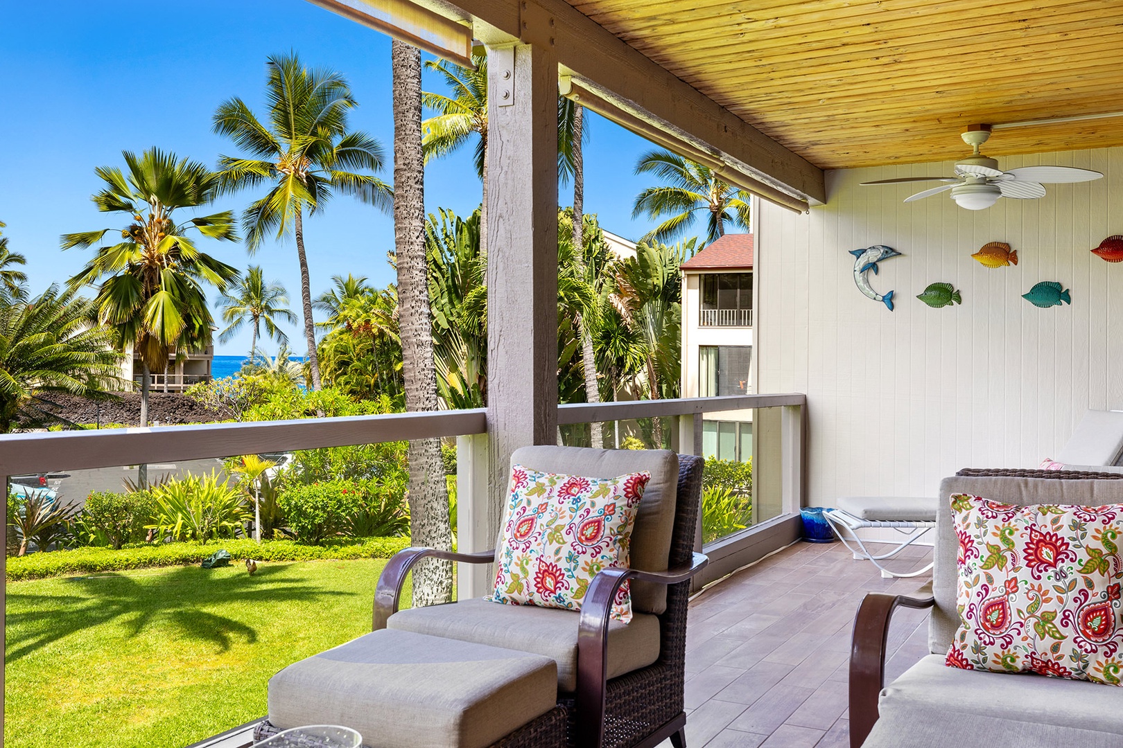 Lanai with amazing views and outdoor seating