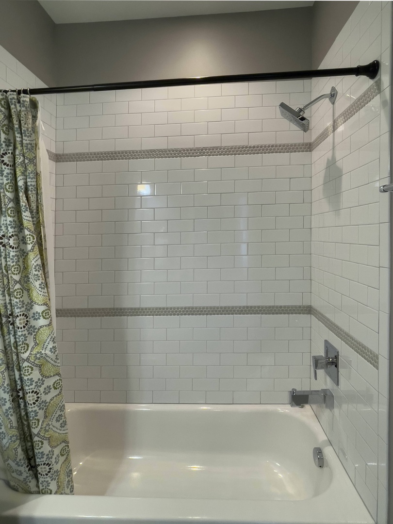 2nd full bathroom with shower/tub combo (2nd floor)