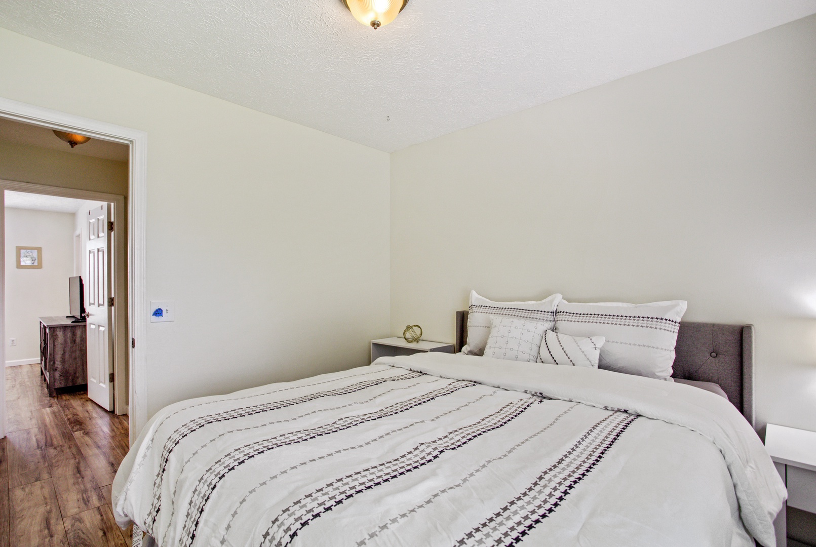 Bedroom #2 with Queen Bed