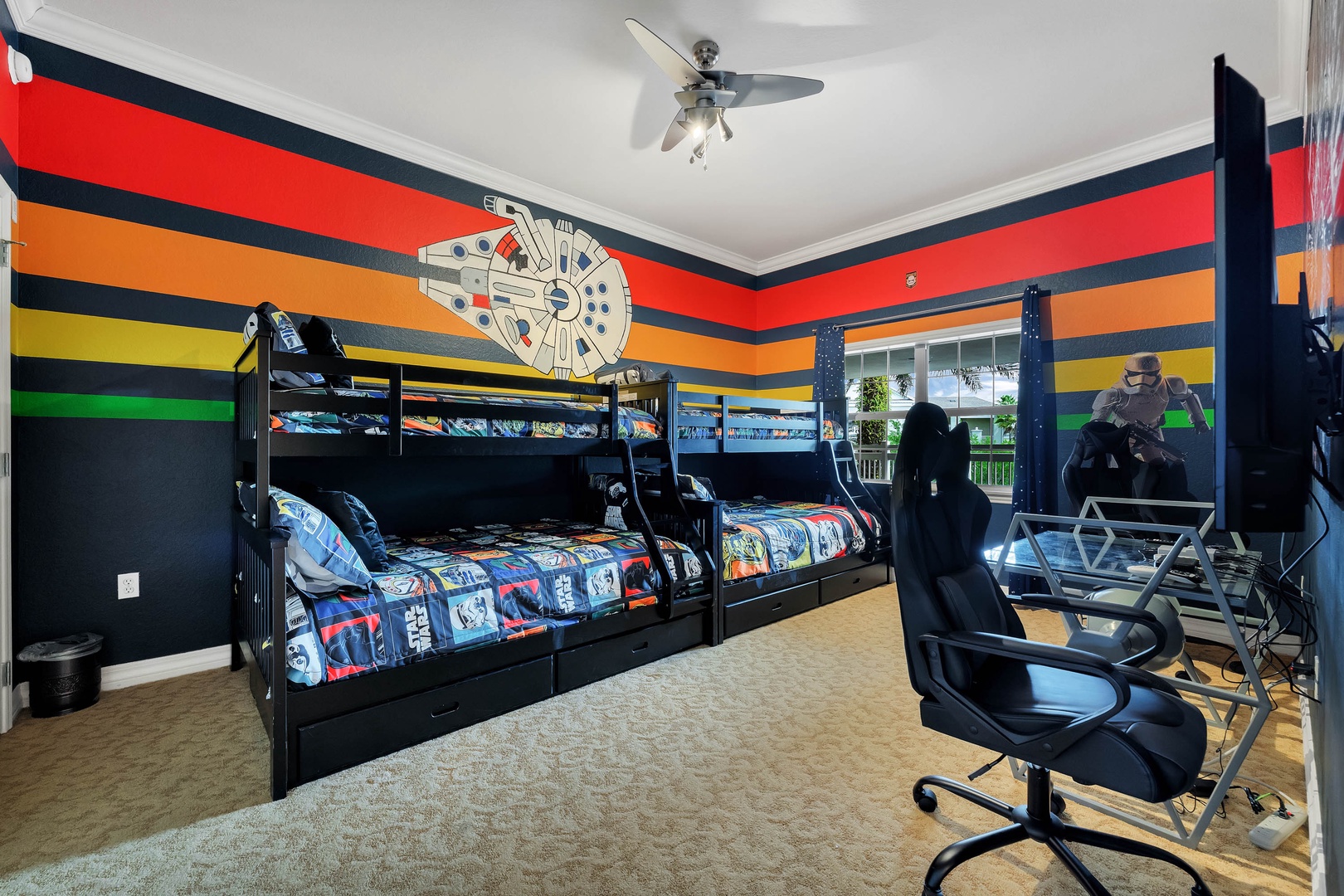 Star Wars themed bed/game room