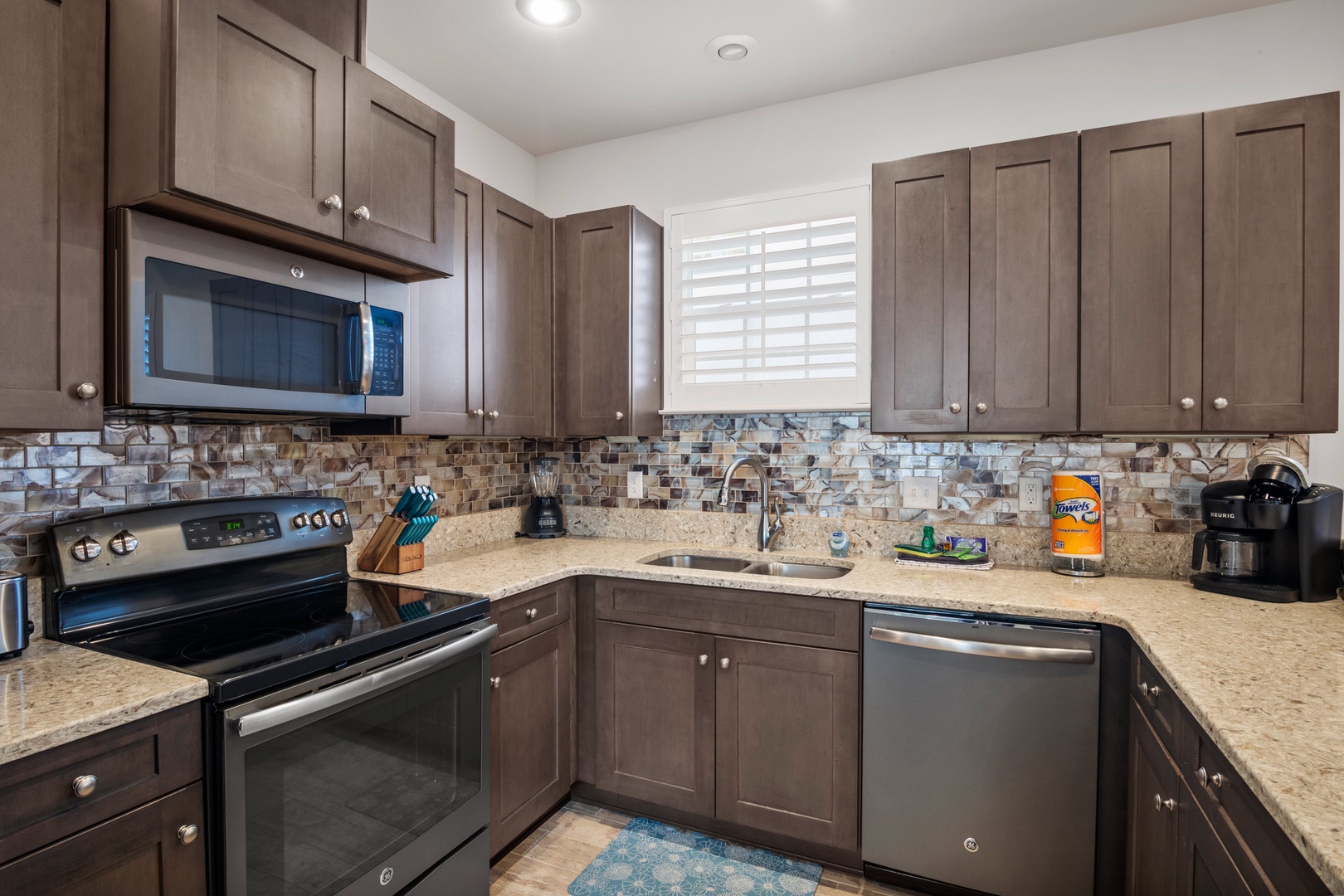 Fully equipped kitchen