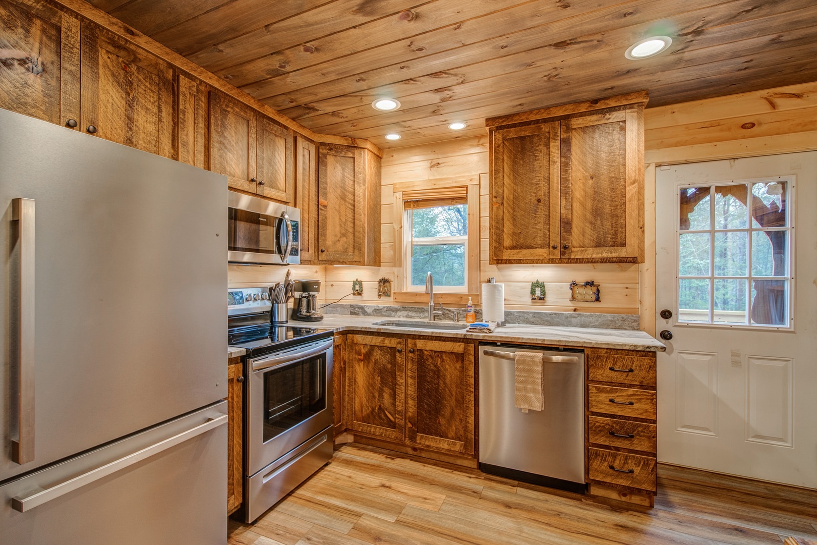 Fully equipped kitchen