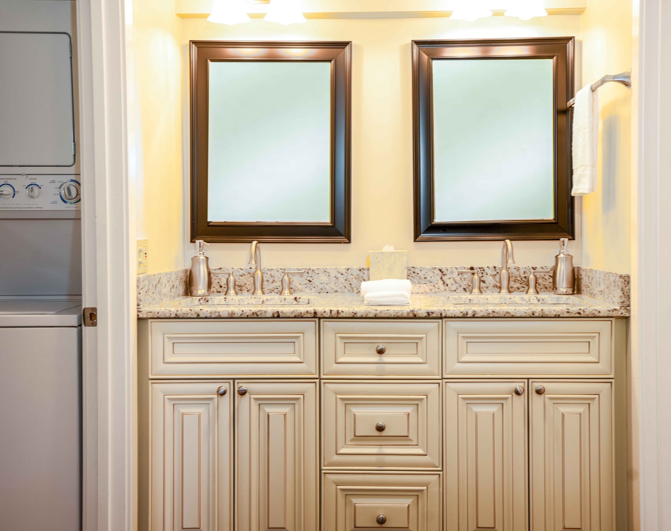 Bathroom with shower/tub combo