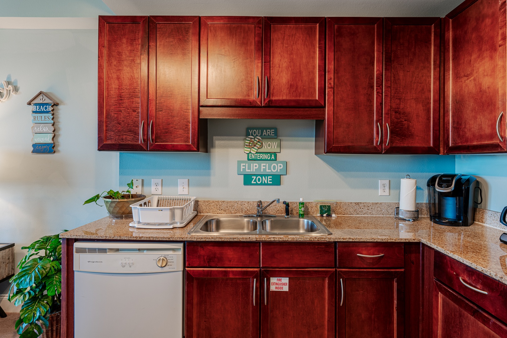 The spacious kitchen offers ample space & all the comforts of home