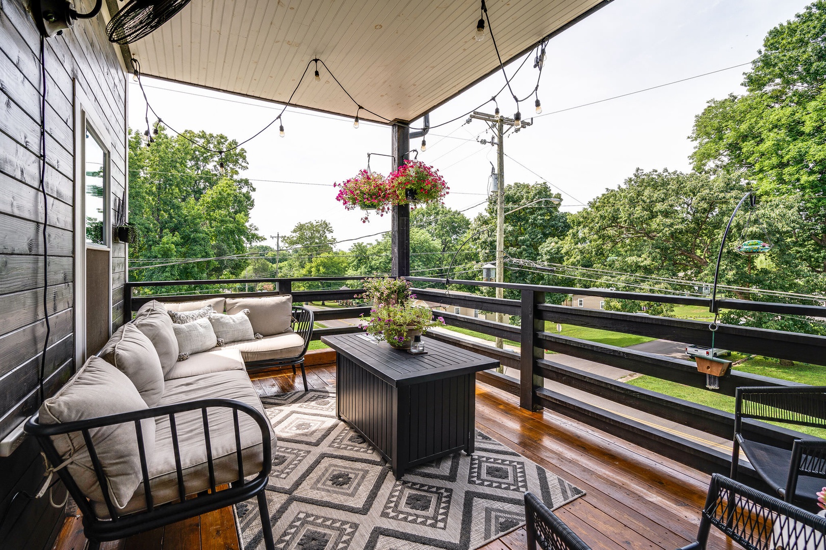 Balcony with ample seating for friends/family