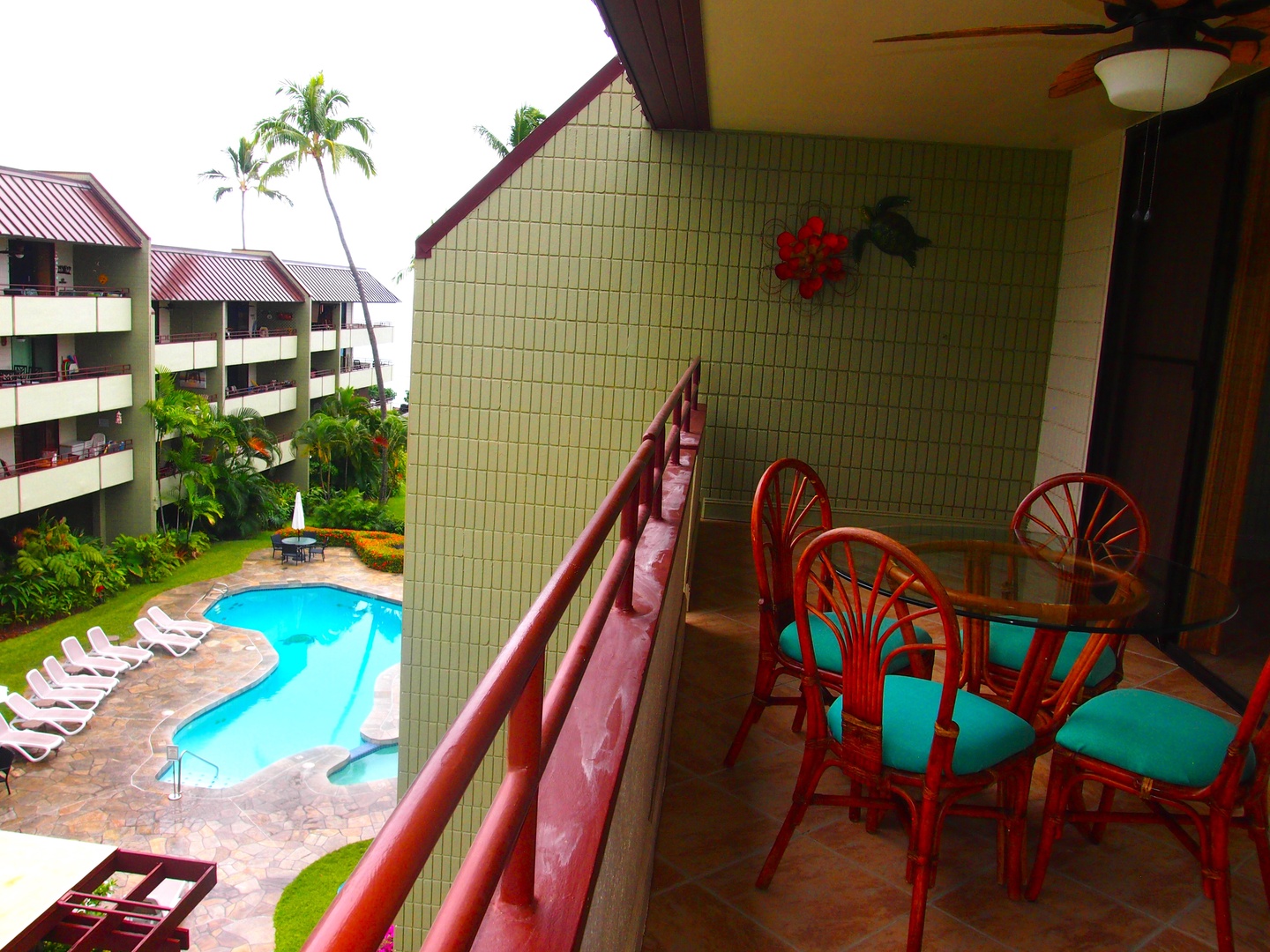 Lanai dining with view of pool