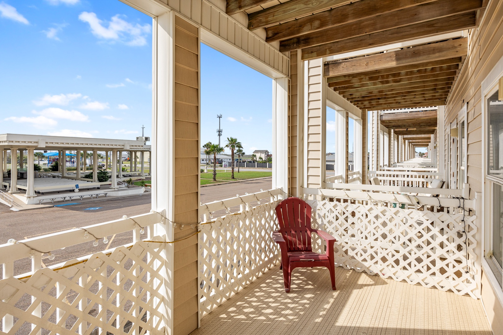 Step out onto the balcony & soak in the amazing views!