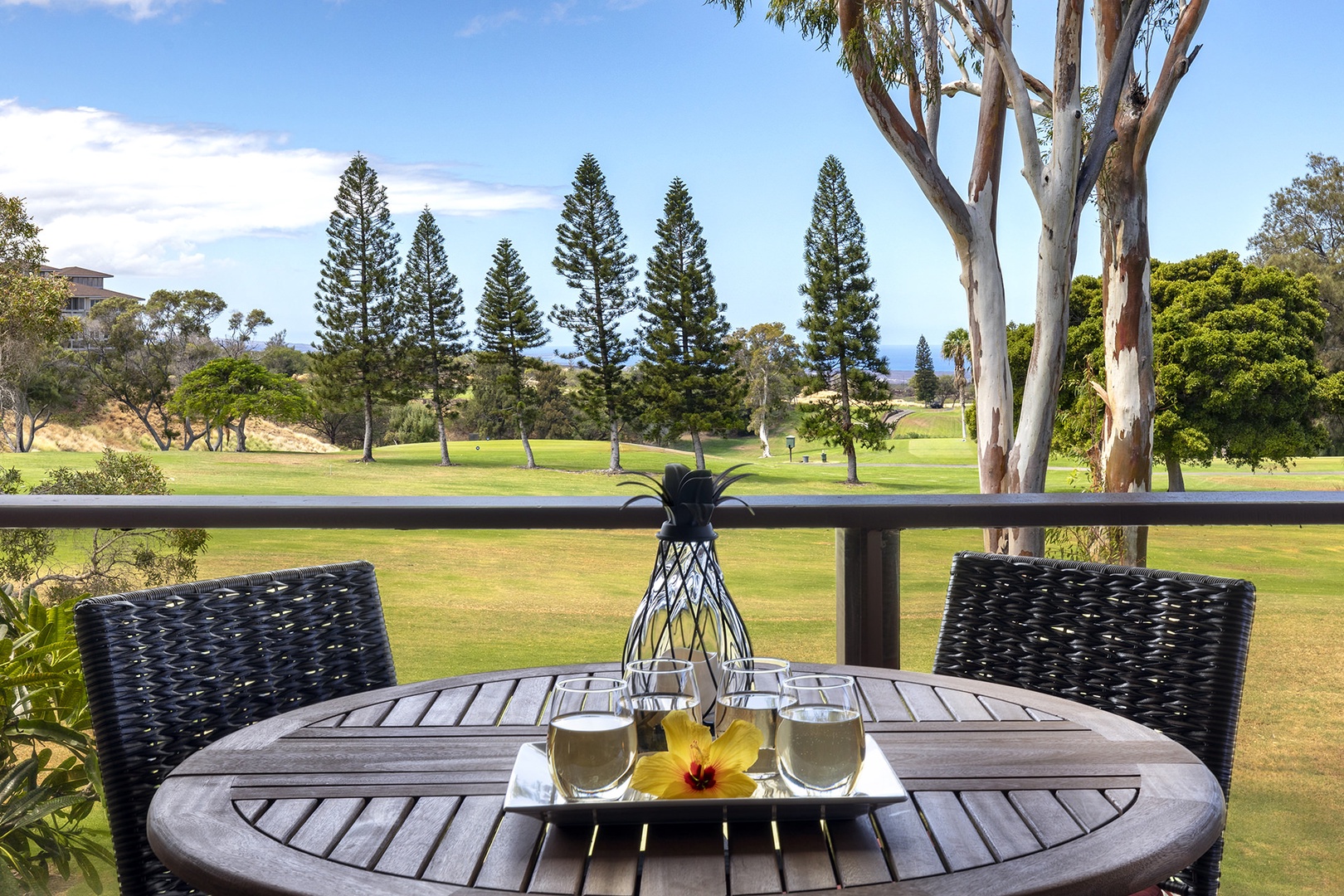Private lanai with wet bar, partial ocean view on the golf course