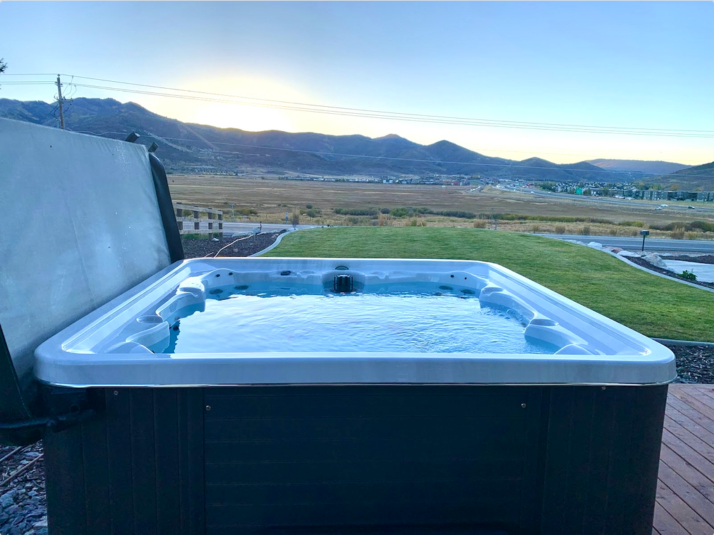 Hot Tub with a stunning view!