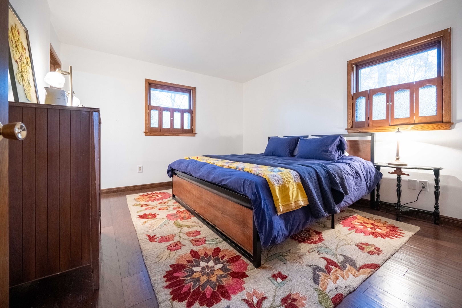 This 2nd floor suite includes a king bed & ensuite, which also connects to the hall