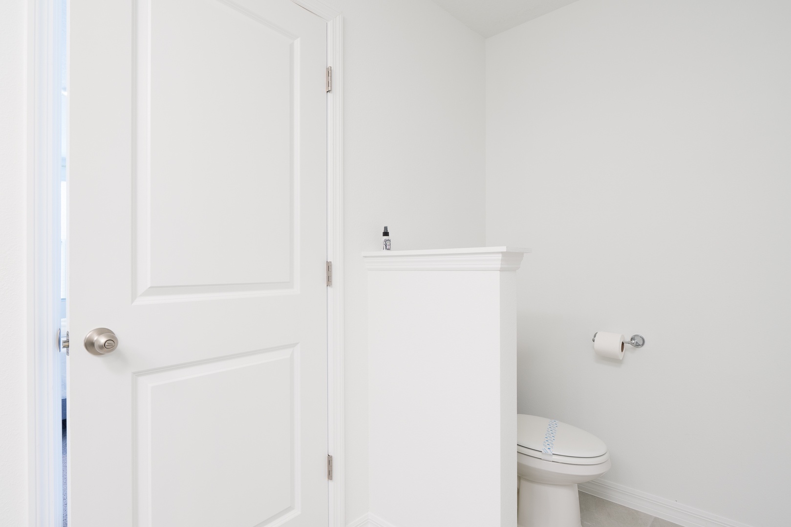 The king en suite bathroom offers an oversized double vanity & glass shower