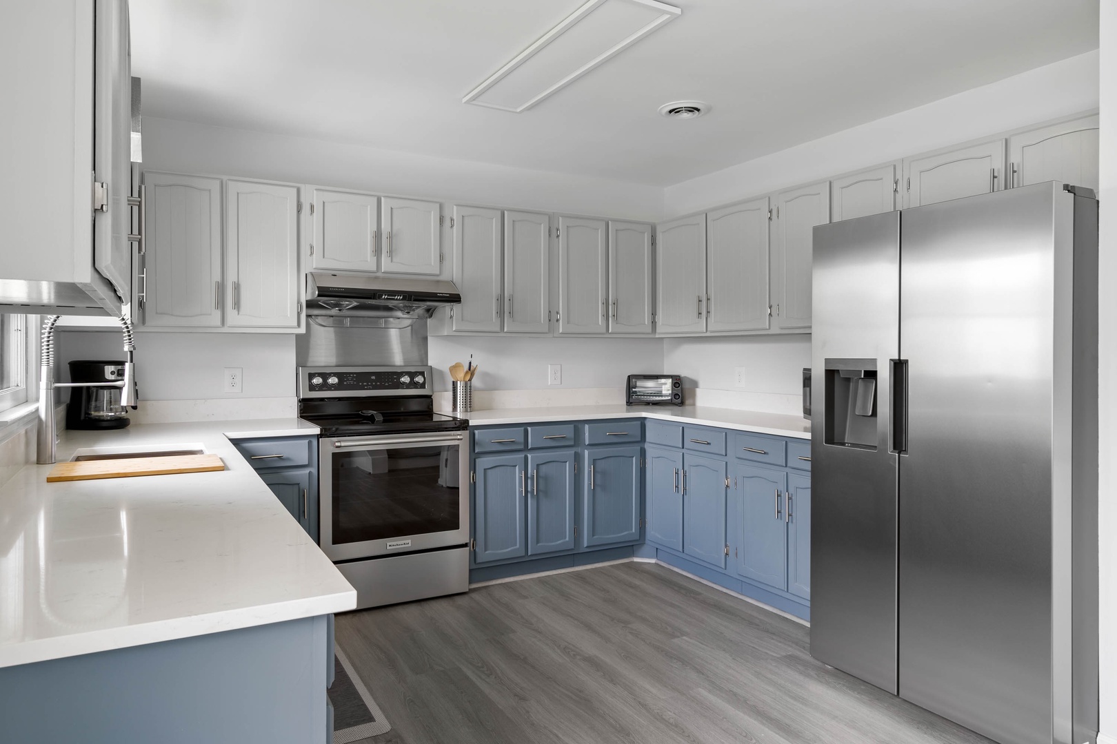 Fully Stocked Kitchen