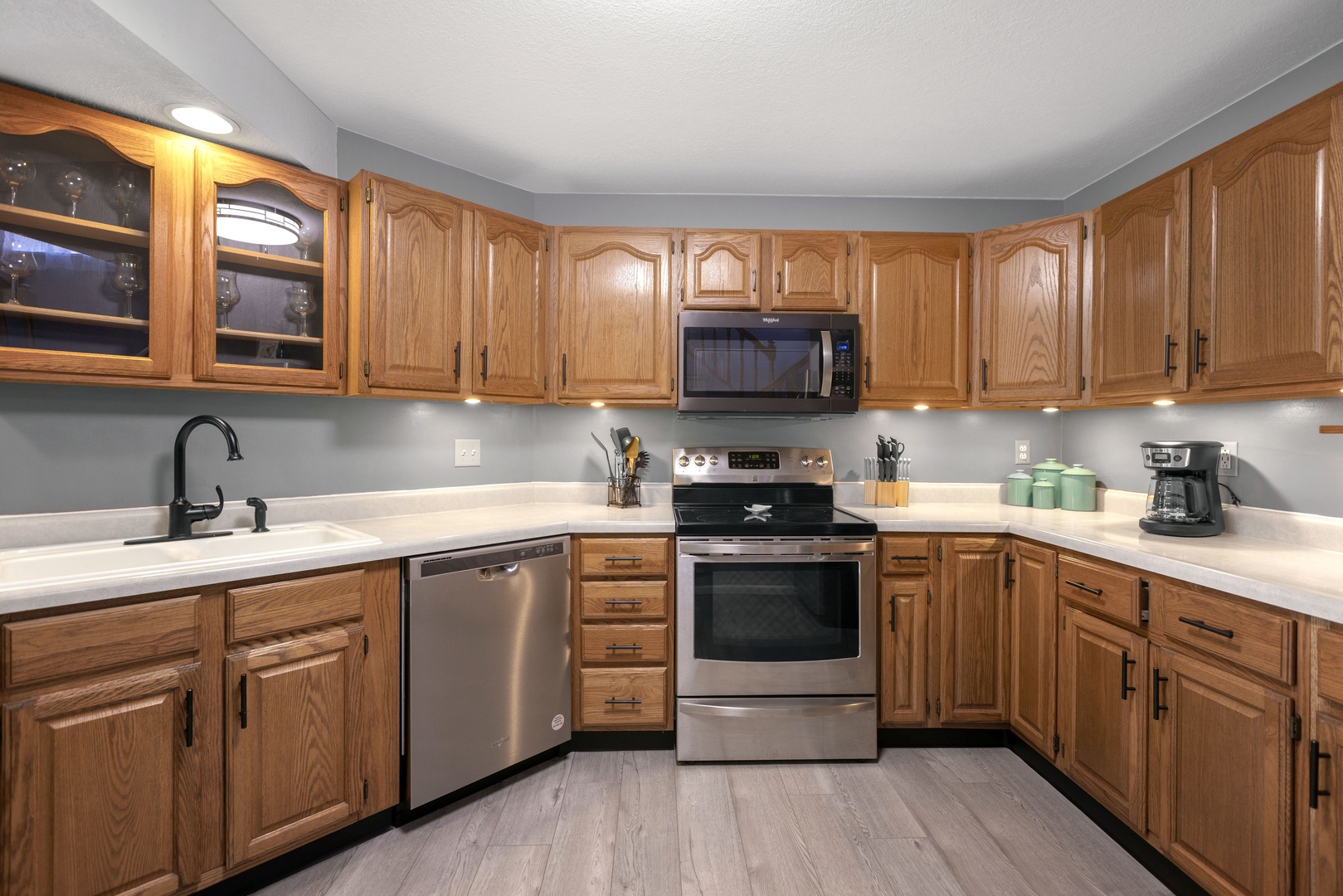 Spacious fully equipped kitchen with coffee bar