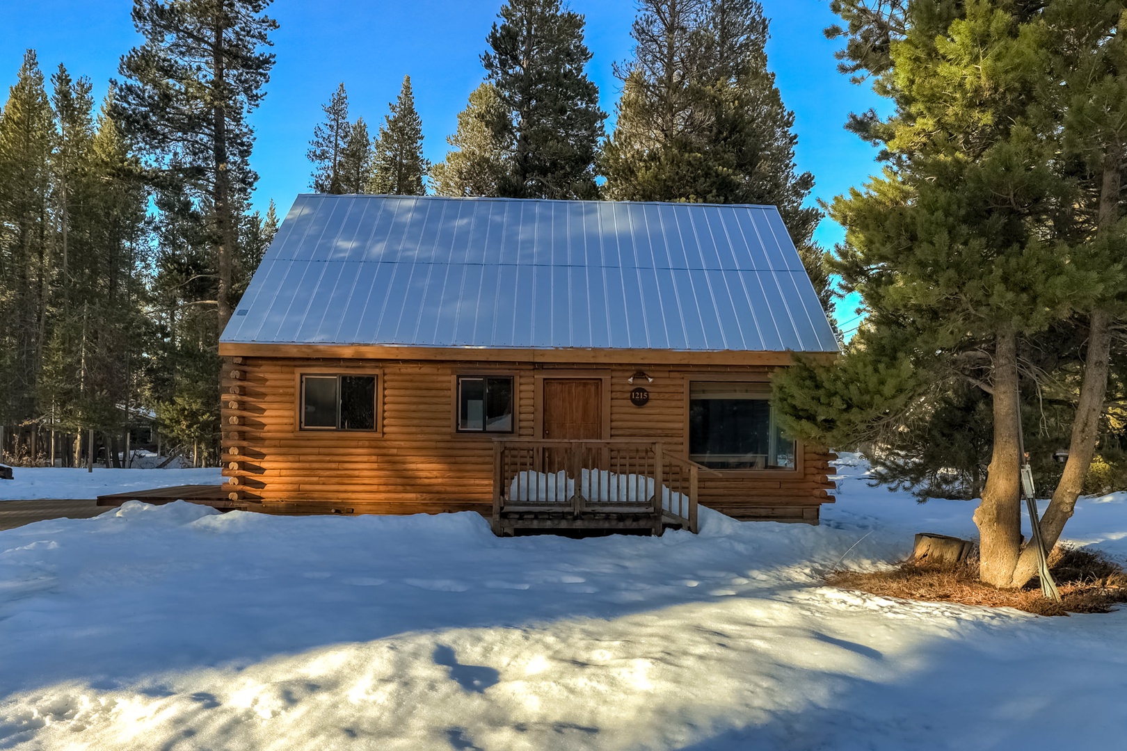 Augie's Log Cabin