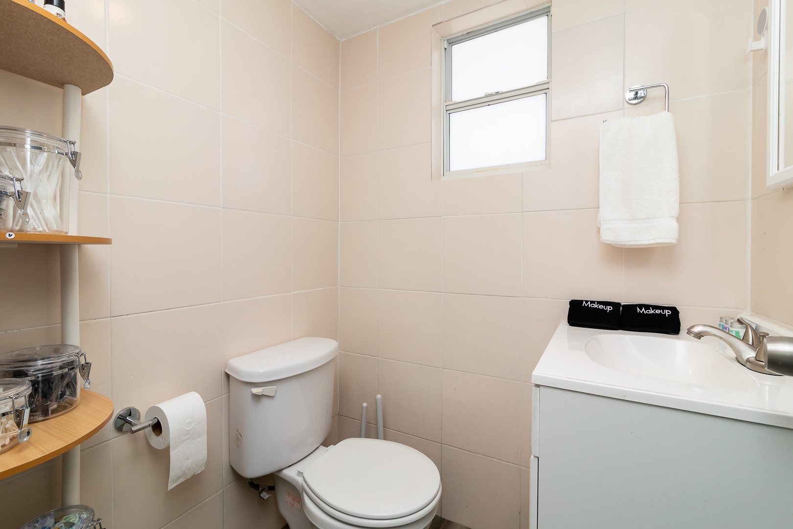 Bathroom with Shower (Unit 2)