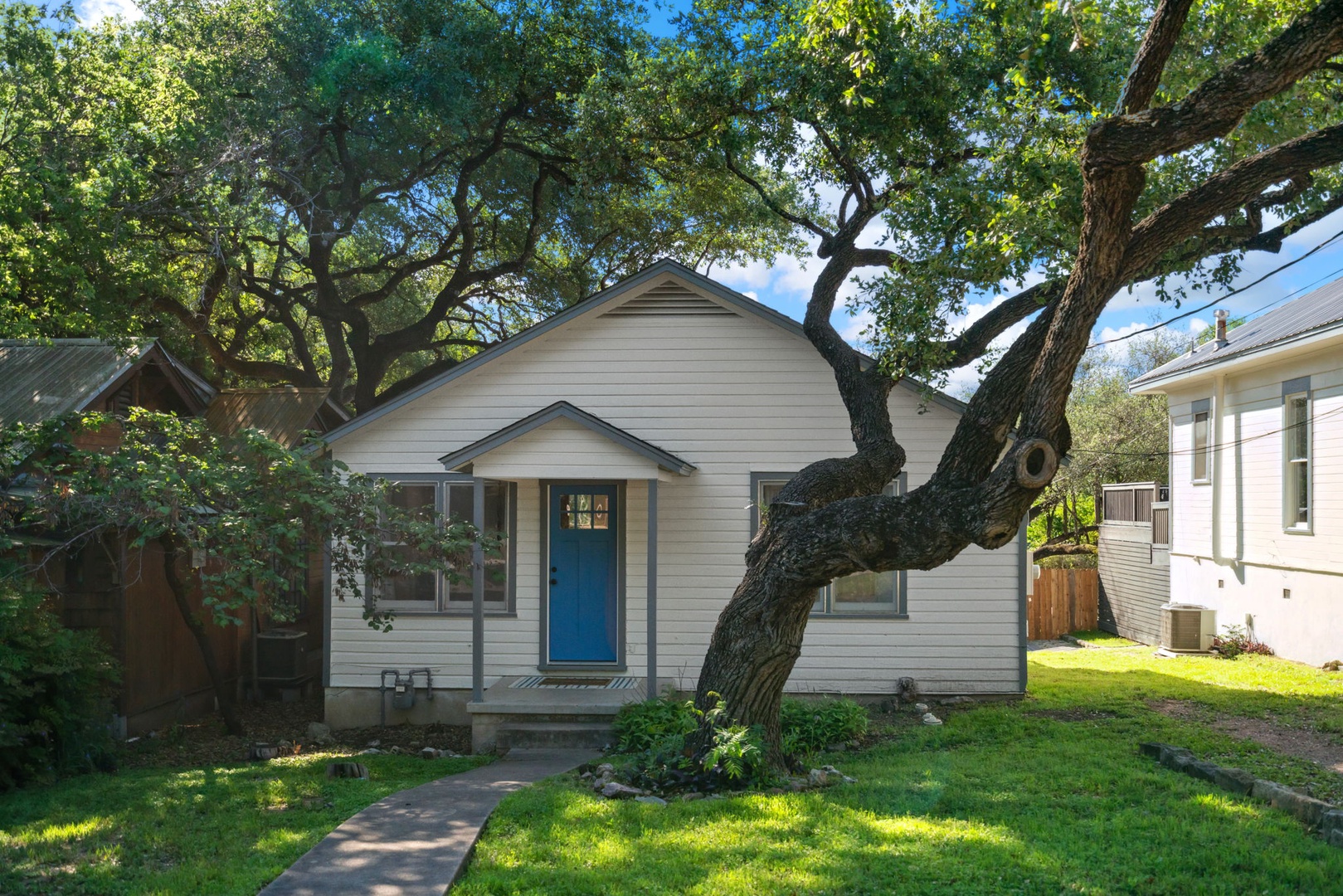 Step into the 3rd of 3 exceptional homes, Deep in the Heart of SoCo – Guest House!
