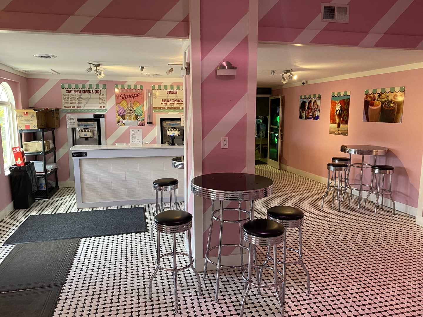 Regal Palms Resort ice cream shoppe