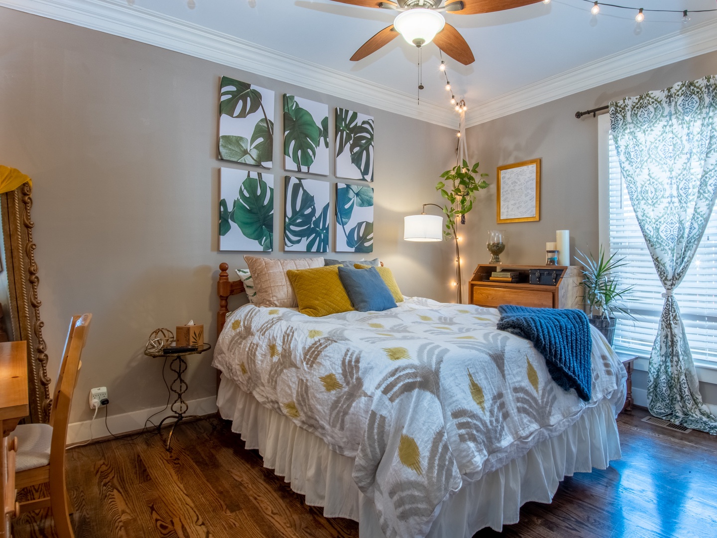 Bedroom 3 with Queen bed