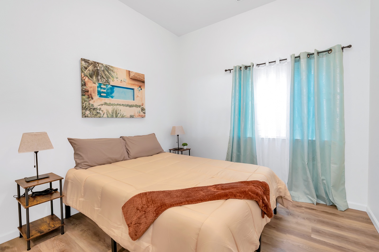 You’ll feel serene & relaxed in the comfortable queen bedroom