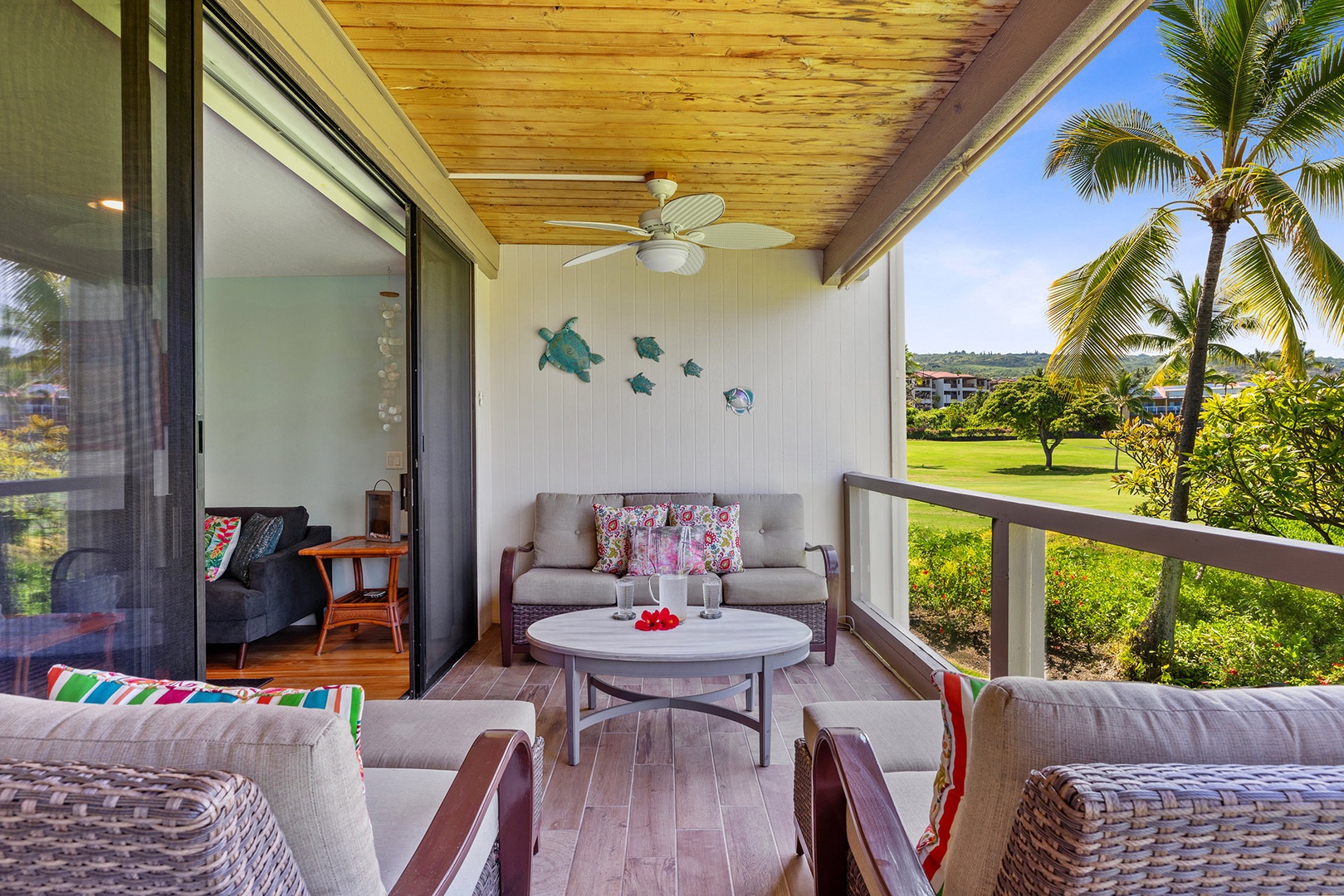 Lanai with amazing views and outdoor seating